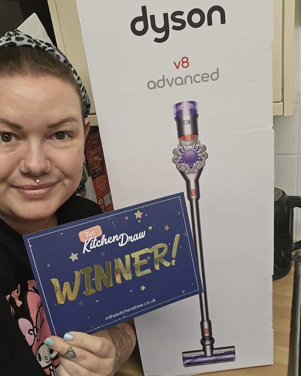 20260914 A McDonnell-Woods Dyson V8 Cordless Vacuum Cleaner