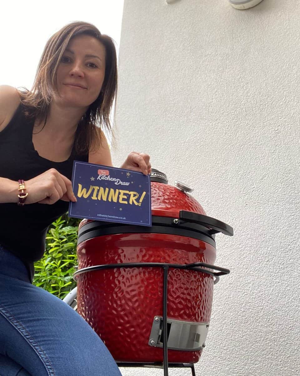 20261708 K Jee Cheshire Kamado Joe Junior